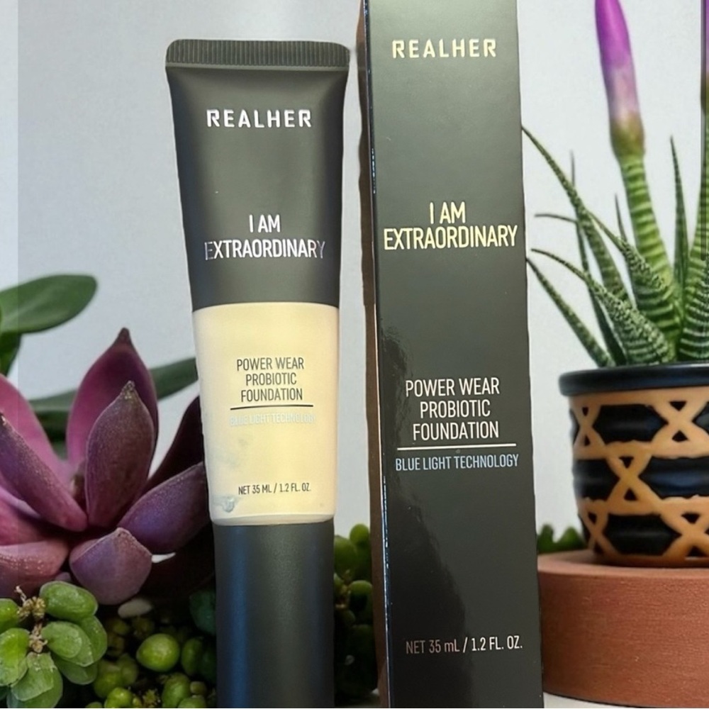 RealHer Power Wear Probiotic Foundation - Cream Tone